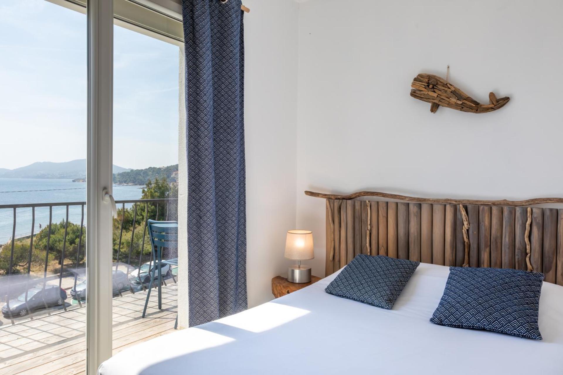 Hotel Almanarre Plage - Hotel Eco-Responsable Face A La Mer Йер Экстерьер фото